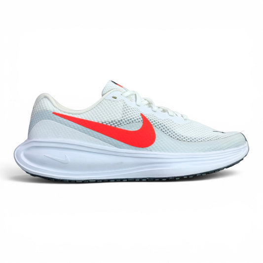 NIKE REVOLUTION 8